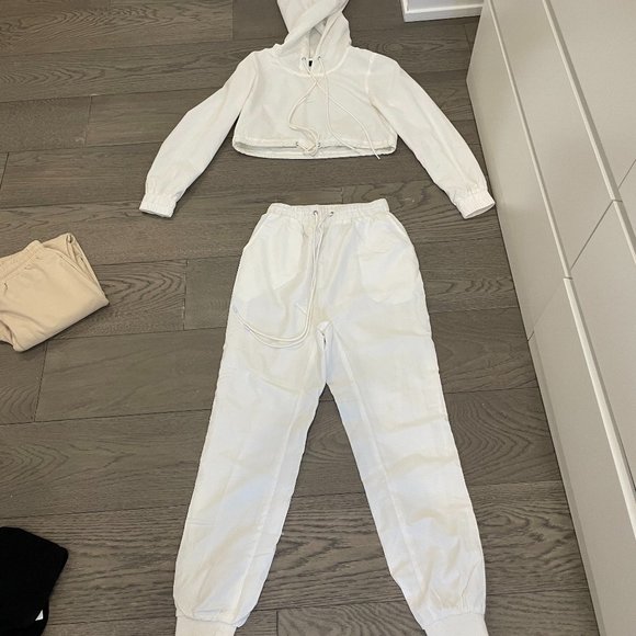SORELLA BOUTIQUE TRACKSUIT - Picture 1 of 4
